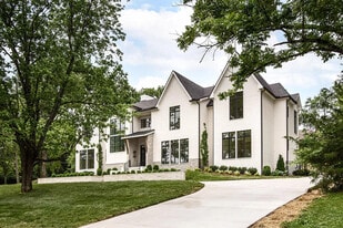 1401 Burton Valley Rd in Nashville, TN - Building Photo