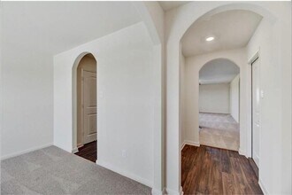 138 Fox Glen Trl in Jarrell, TX - Building Photo - Building Photo