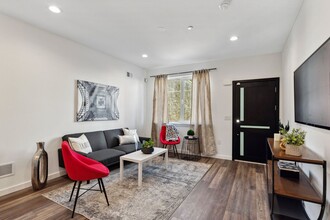 Marston Walk in Philadelphia, PA - Building Photo - Interior Photo