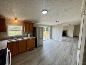 4943 Forest Ave in Oneida, NY - Building Photo - Building Photo