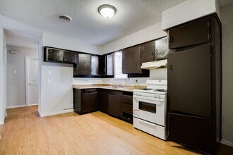2005 Mt Pleasant Dr in Mesquite, TX - Building Photo - Building Photo