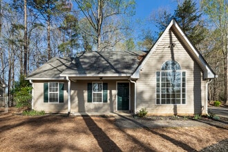 6605 Overton Cir in Cumming, GA - Building Photo - Building Photo