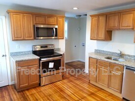 154 Beecher St in Southington, CT - Building Photo