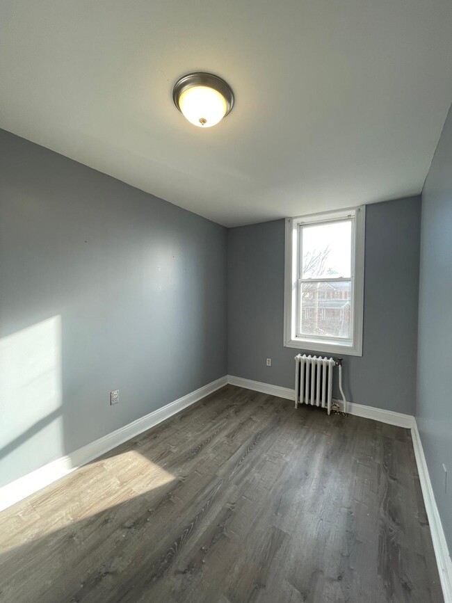 403 Avenue C, Unit 5 in Bayonne, NJ - Building Photo - Building Photo