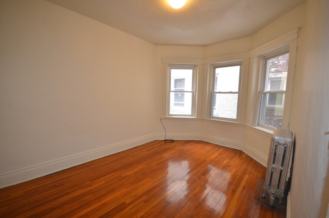 15 Walbridge St, Unit 4 in Boston, MA - Building Photo