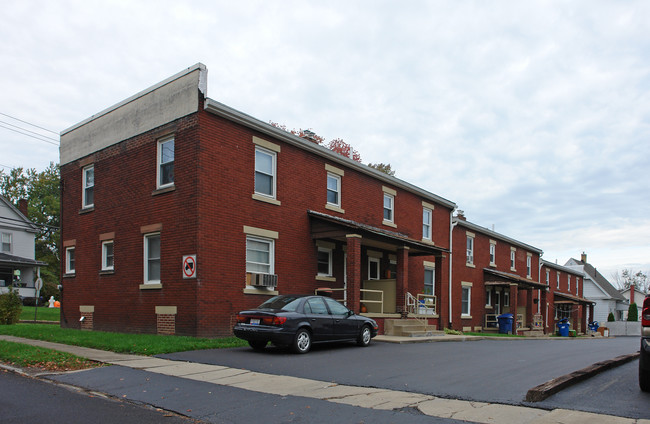 51 Hager St in Hubbard, OH - Building Photo - Building Photo