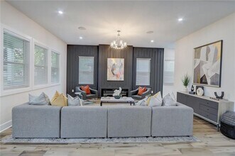 2014 Cambridge Ave in College Park, GA - Building Photo - Building Photo