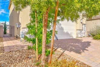 3758 Bright Aquarius Ln in Henderson, NV - Building Photo - Building Photo