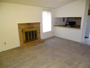 212 N Troy Ave in Lubbock, TX - Building Photo - Building Photo