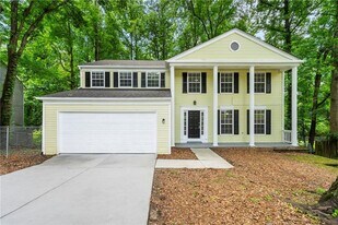 1386 Heritage Glen Dr in Marietta, GA - Building Photo