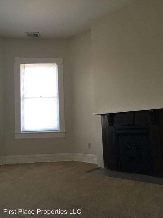 390 S Upper St in Lexington, KY - Building Photo