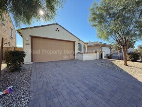 8755 W Solano Dr in Glendale, AZ - Building Photo - Building Photo