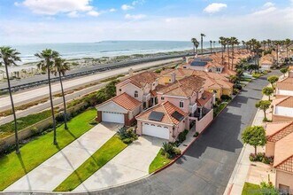100 Tunapuna Ln in Coronado, CA - Building Photo - Building Photo