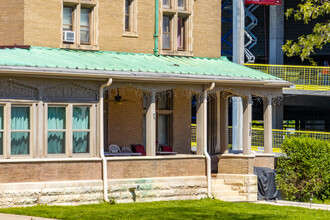 Tadousac Apartments in Omaha, NE - Foto de edificio - Building Photo