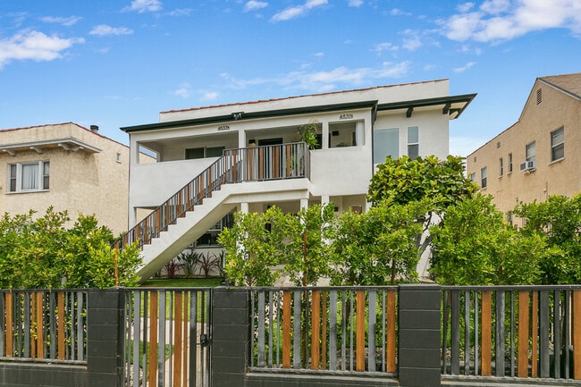 4631 Pickford St, Unit 4633.5