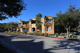 Solera in Poway, CA - Foto de edificio - Building Photo