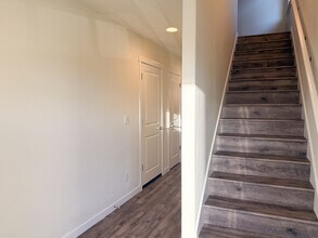 507 NW Hillcrest Dr in Dallas, OR - Foto de edificio - Building Photo