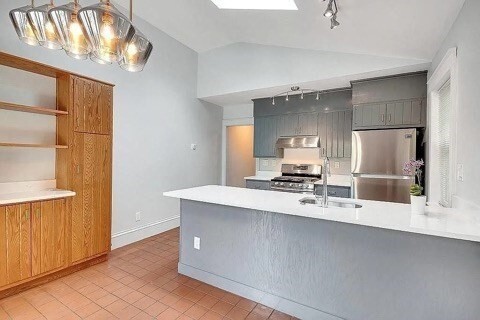 67 Chestnut St, Unit B in Boston, MA - Building Photo