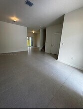 140 SW 184th Way in Pembroke Pines, FL - Building Photo - Building Photo