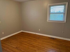 2391 Allen Dr in Lexington, KY - Building Photo - Building Photo