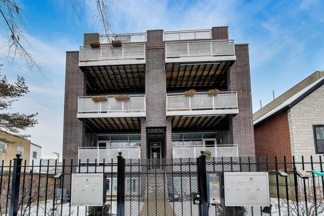 property at 1509 N Campbell Ave