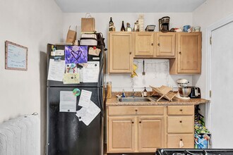 28-30 Whitney St, Unit 301 in Hartford, CT - Building Photo - Building Photo