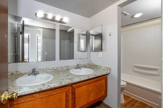 Arch Manor in Ann Arbor, MI - Building Photo - Interior Photo