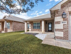 4816 Blue Top Dr in Fort Worth, TX - Building Photo - Building Photo