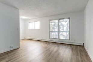 Victoria County in Edmonton, AB - Building Photo