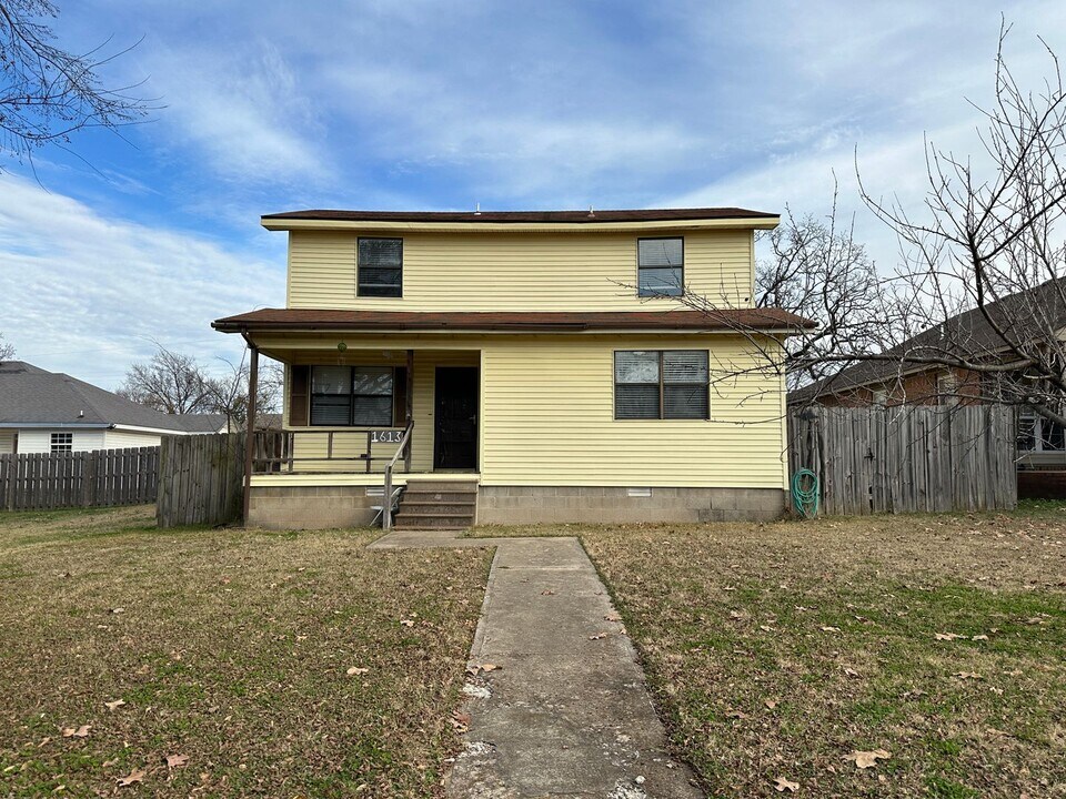 1613 S 28th St in Fort Smith, AR - Building Photo
