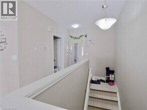 16 Wheat Ln. in Kitchener, ON - Building Photo - Building Photo