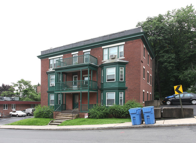 70 Walnut St in New Britain, CT - Building Photo - Building Photo