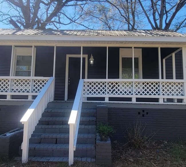 property at 810 Monroe St