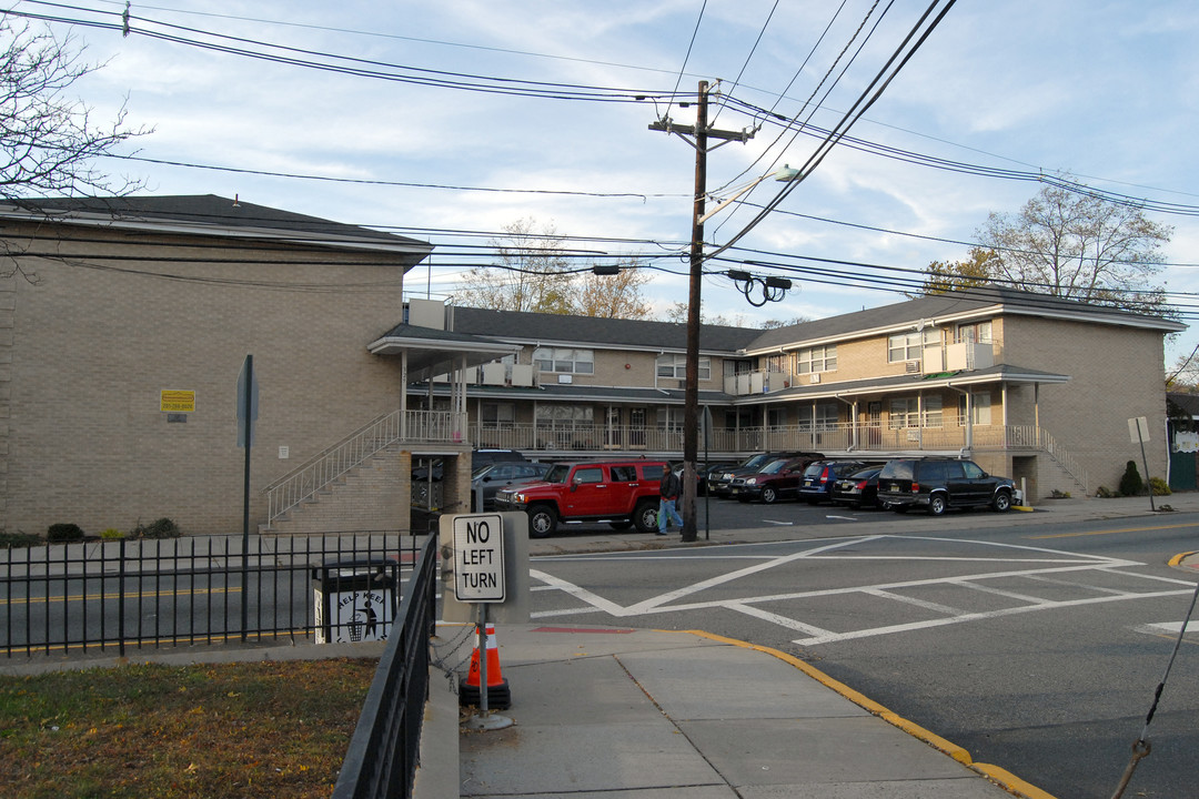 329 Main St in Lodi, NJ - Foto de edificio