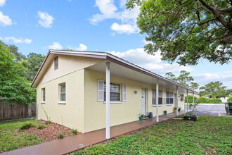 1028 Bass Blvd in Dunedin, FL - Building Photo - Building Photo