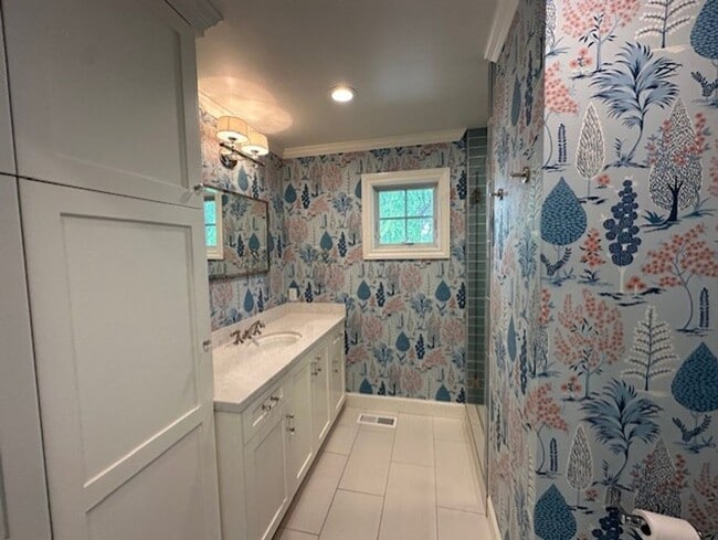15590 Palos Verdes Dr in Monte Sereno, CA - Building Photo - Building Photo