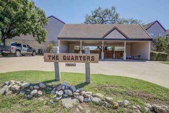 605 Port in Horseshoe Bay, TX - Building Photo - Building Photo