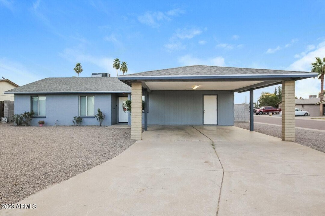 9601 N 55th Dr in Glendale, AZ - Building Photo
