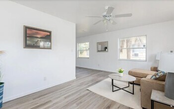 3901 Grove St S in St. Petersburg, FL - Building Photo - Building Photo