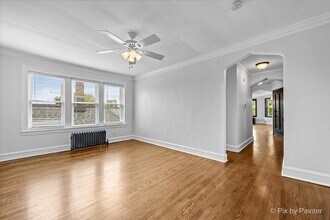 2252 W Winnemac Ave in Chicago, IL - Building Photo - Building Photo