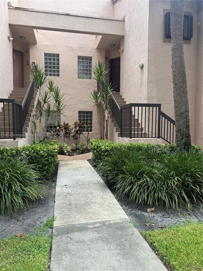 10730 NW 14th St in Plantation, FL - Building Photo - Building Photo