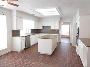 3105 Wren Ln in Richardson, TX - Building Photo - Building Photo