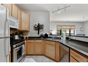 2566 Ellis Ave in St. Paul, MN - Building Photo - Building Photo