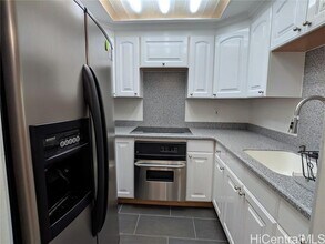 328 Mananai Pl in Honolulu, HI - Building Photo - Building Photo