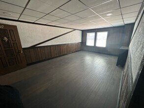 18 W Busse Ave in Mount Prospect, IL - Building Photo - Building Photo