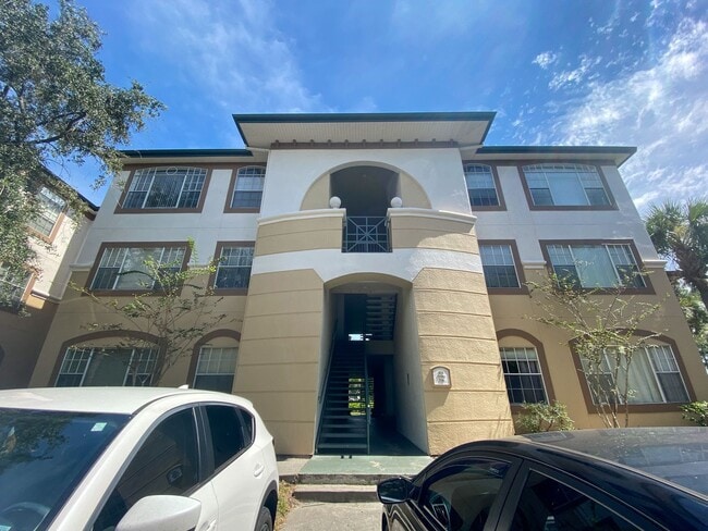 17102 Carrington Park Dr in Tampa, FL - Building Photo - Building Photo