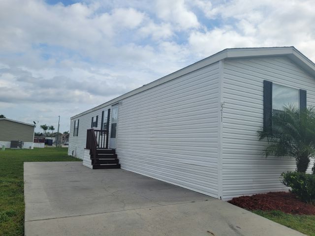 property at 1123 Walt Williams Rd