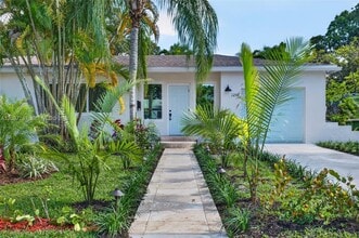 1250 NE 133rd St in North Miami, FL - Building Photo - Building Photo