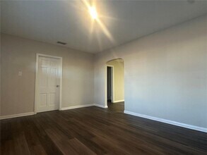 110 S 1st St in Lake Wales, FL - Building Photo - Building Photo