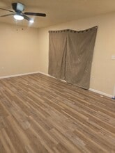 316 S Barbara St in Waco, TX - Foto de edificio - Building Photo